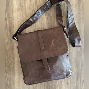 Valentina In Pell Italian Brown Leather Crossbody Bag